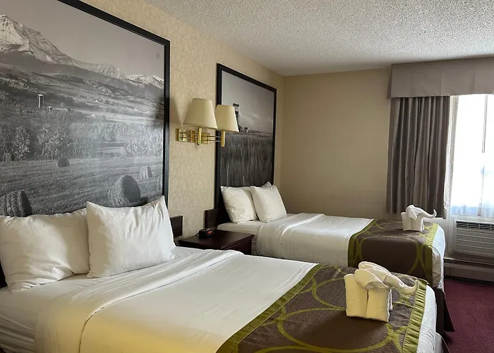 Super 8 By Wyndham Lethbridge