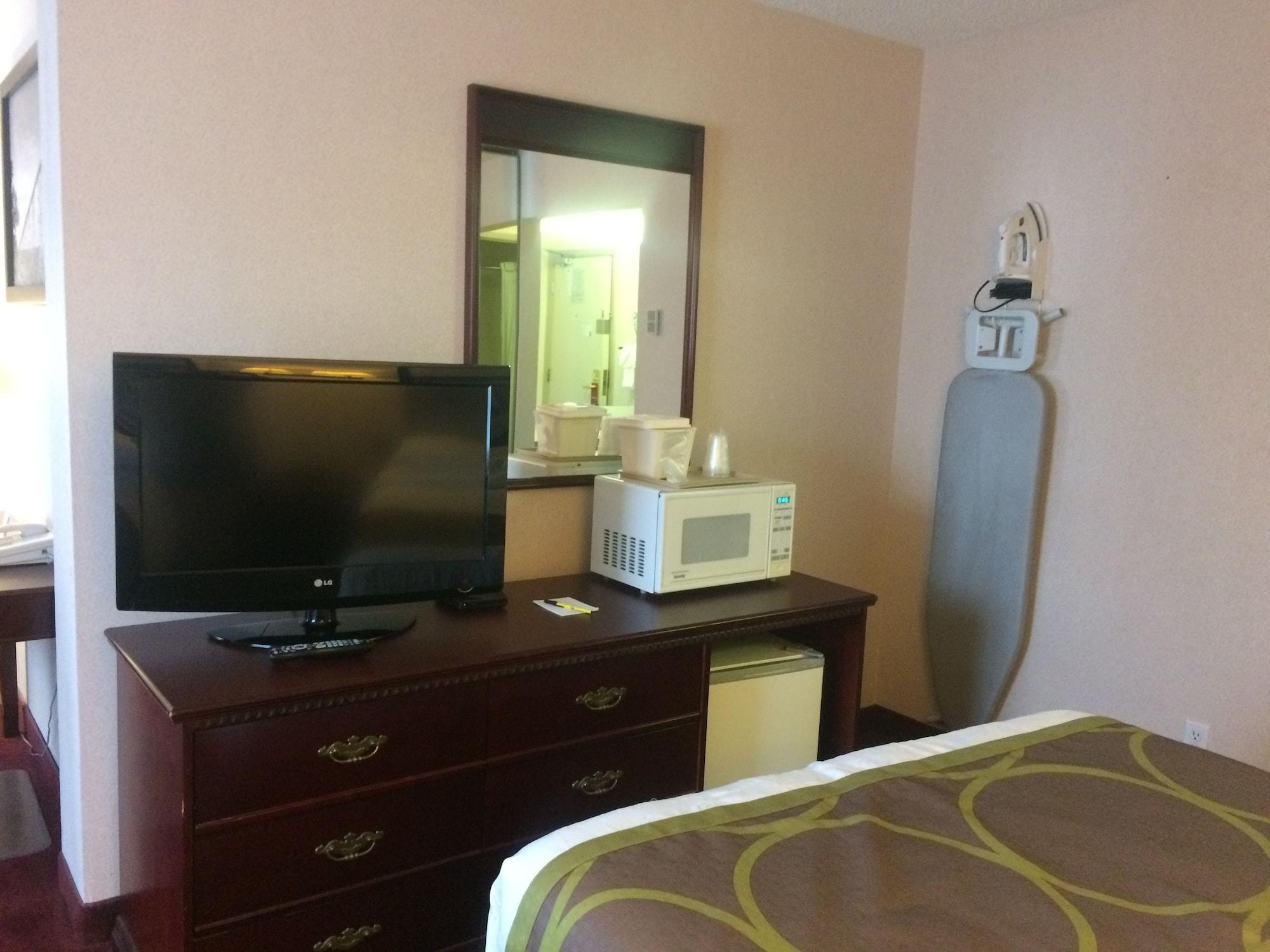 Super 8 By Wyndham 3* Lethbridge