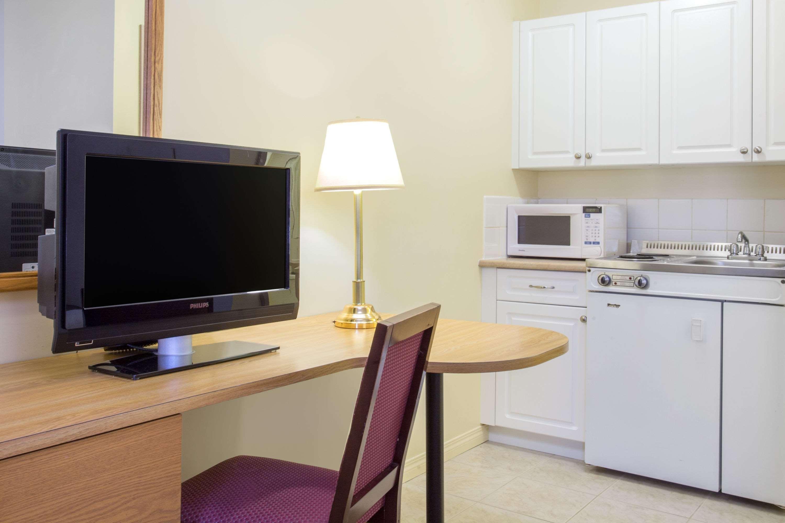 Hotel Super 8 By Wyndham 3*