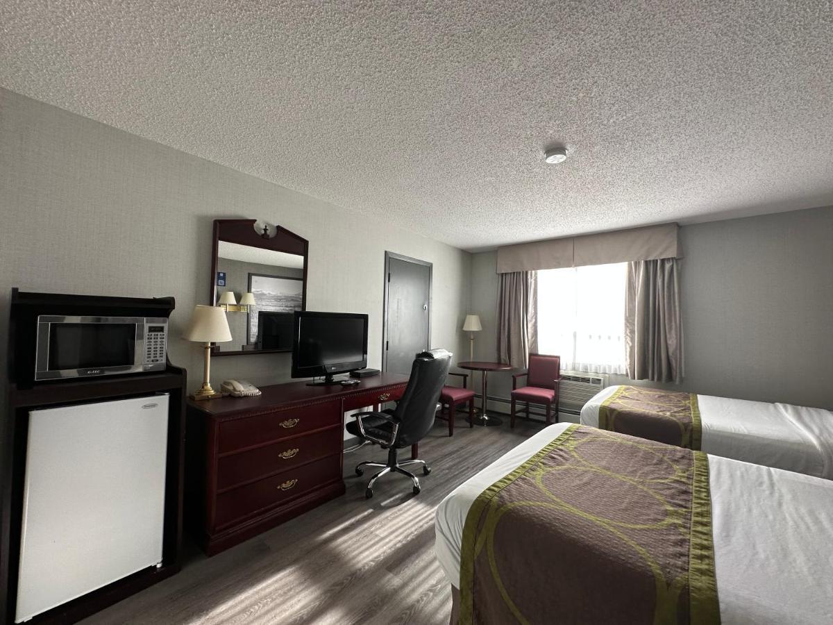 Hotel Super 8 By Wyndham 3*
