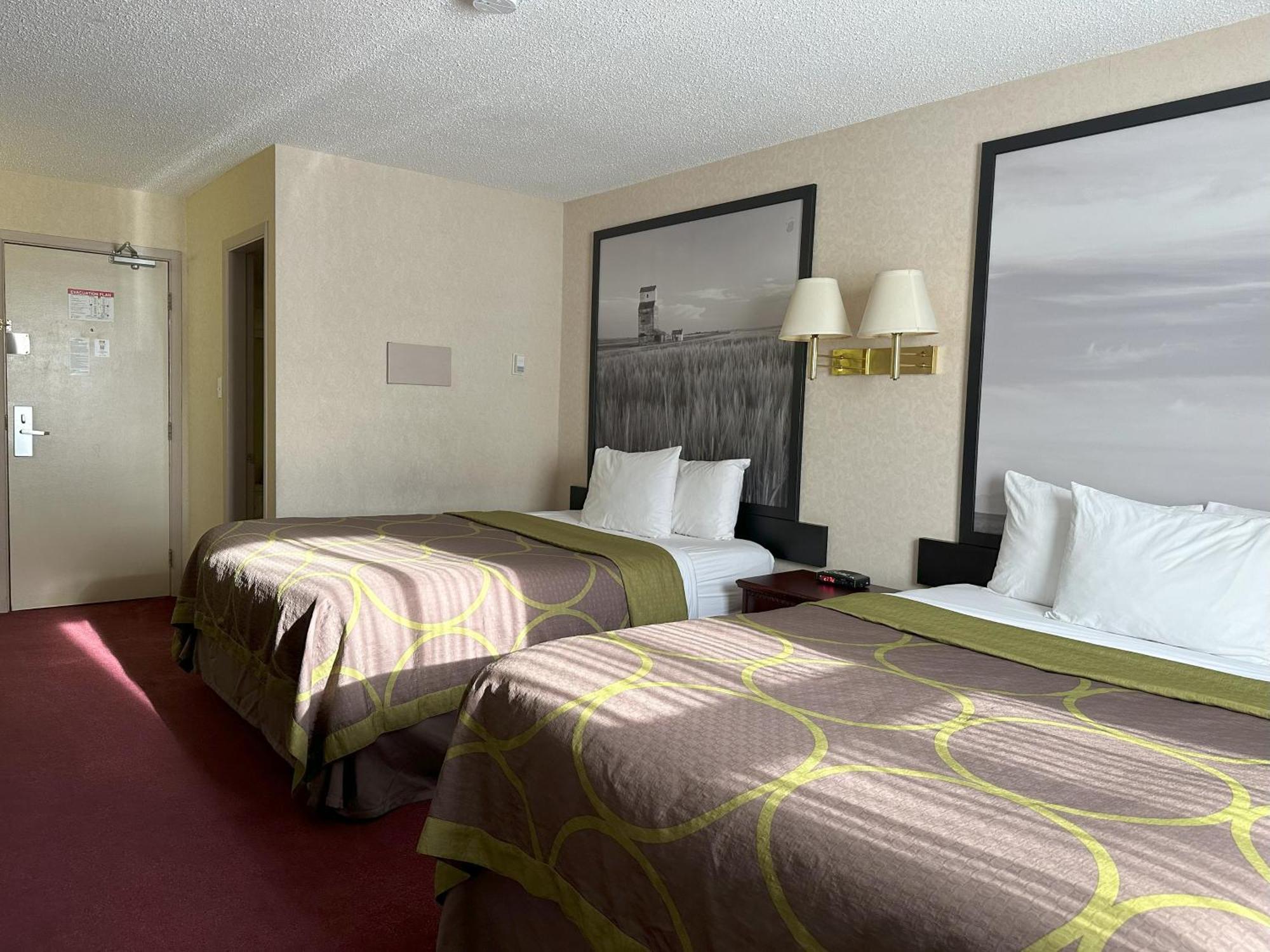 Super 8 By Wyndham Lethbridge